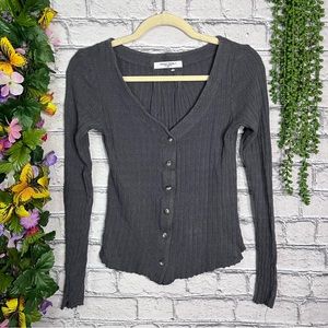 ,🌼3/$30🌼Project Social T Grey Ribbed Button Down V Neck Top Size Small